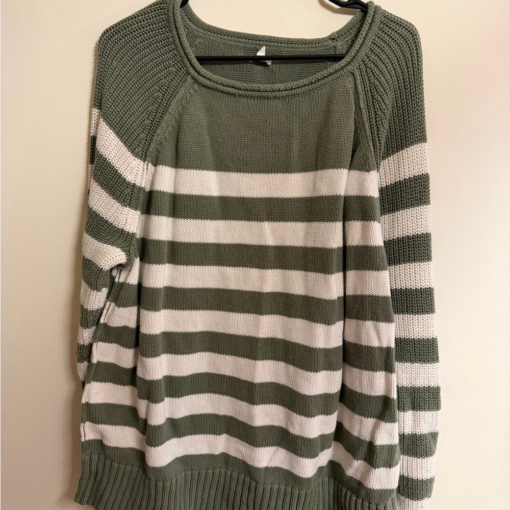 Aerie size medium Striped Green and White Women's Sweater